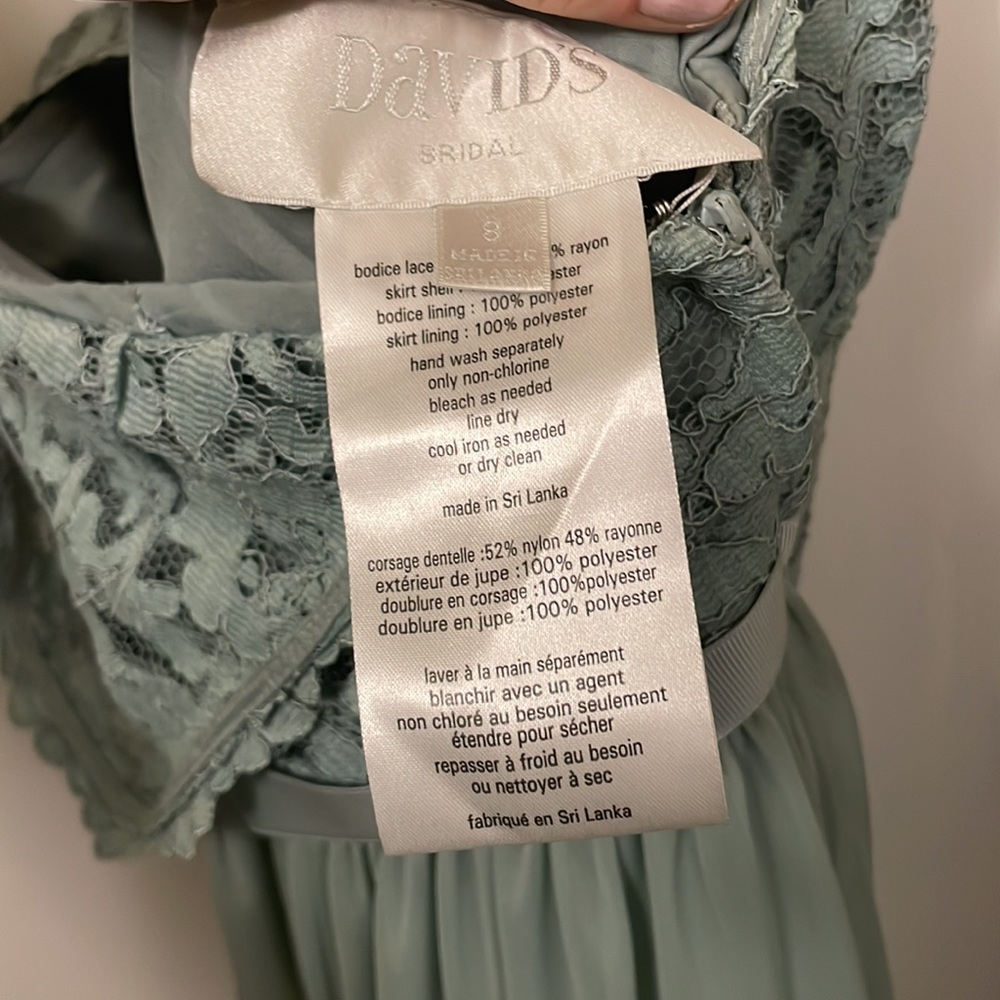 Dusty sage size 8 bridesmaid’s dress. Snag right shoulder. Worn once & dry clean